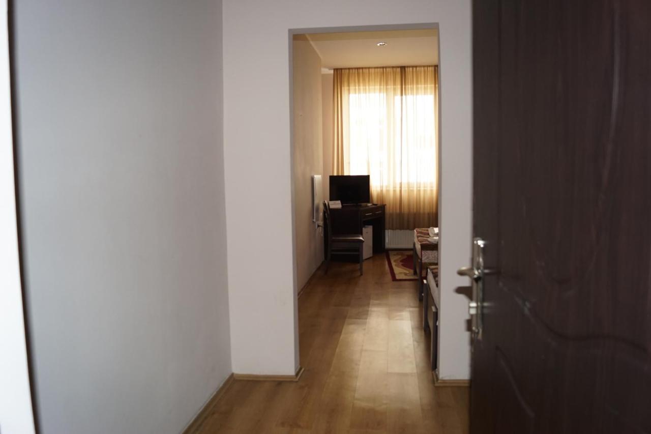 Iar Hotel باتومي المظهر الخارجي الصورة