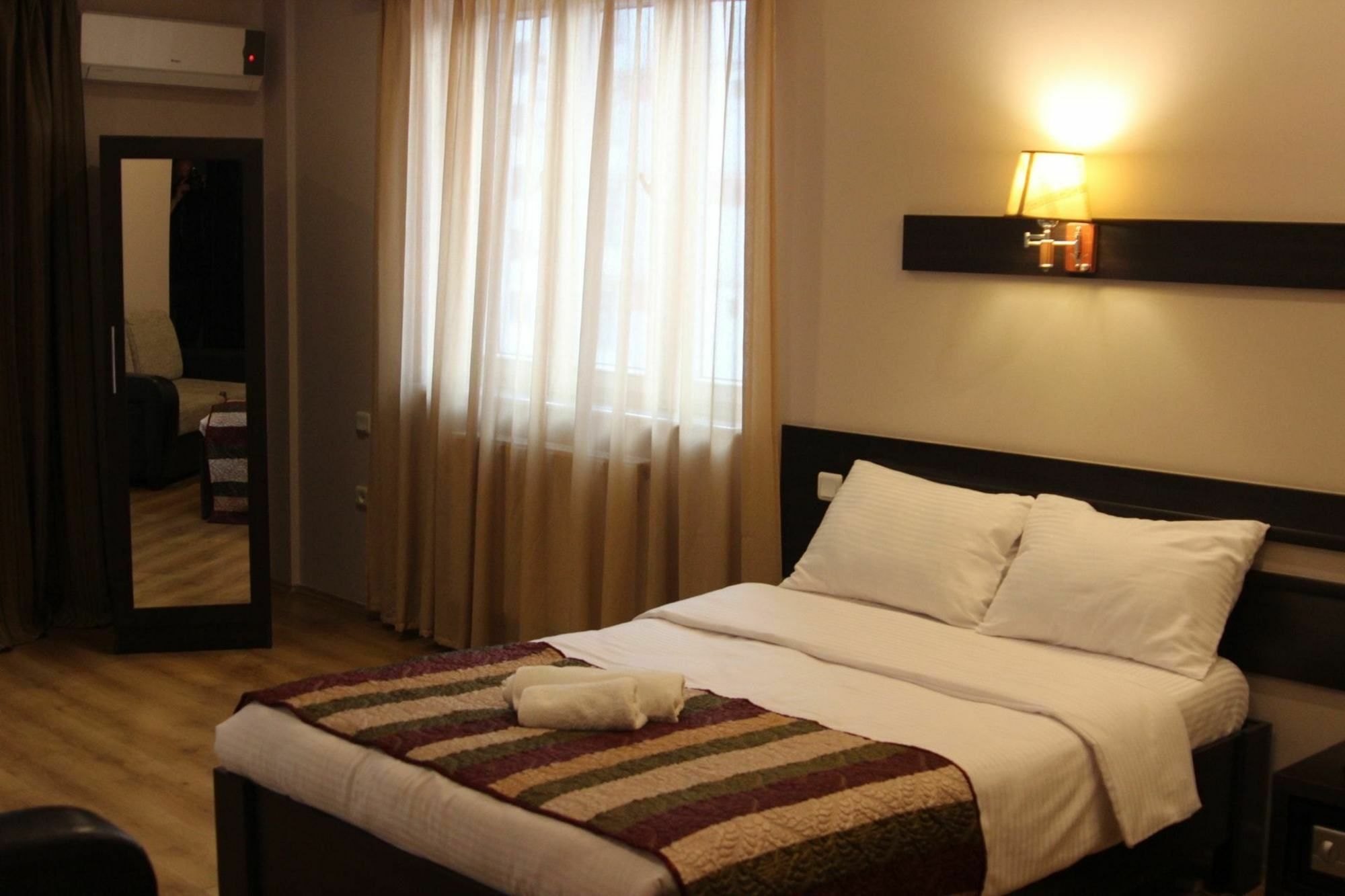 Iar Hotel باتومي المظهر الخارجي الصورة